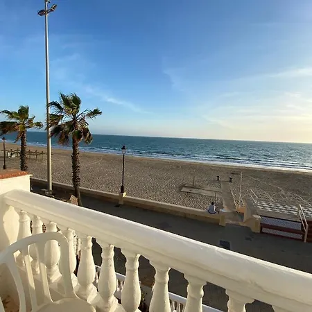 Tranvia Beach House Guest house Chipiona